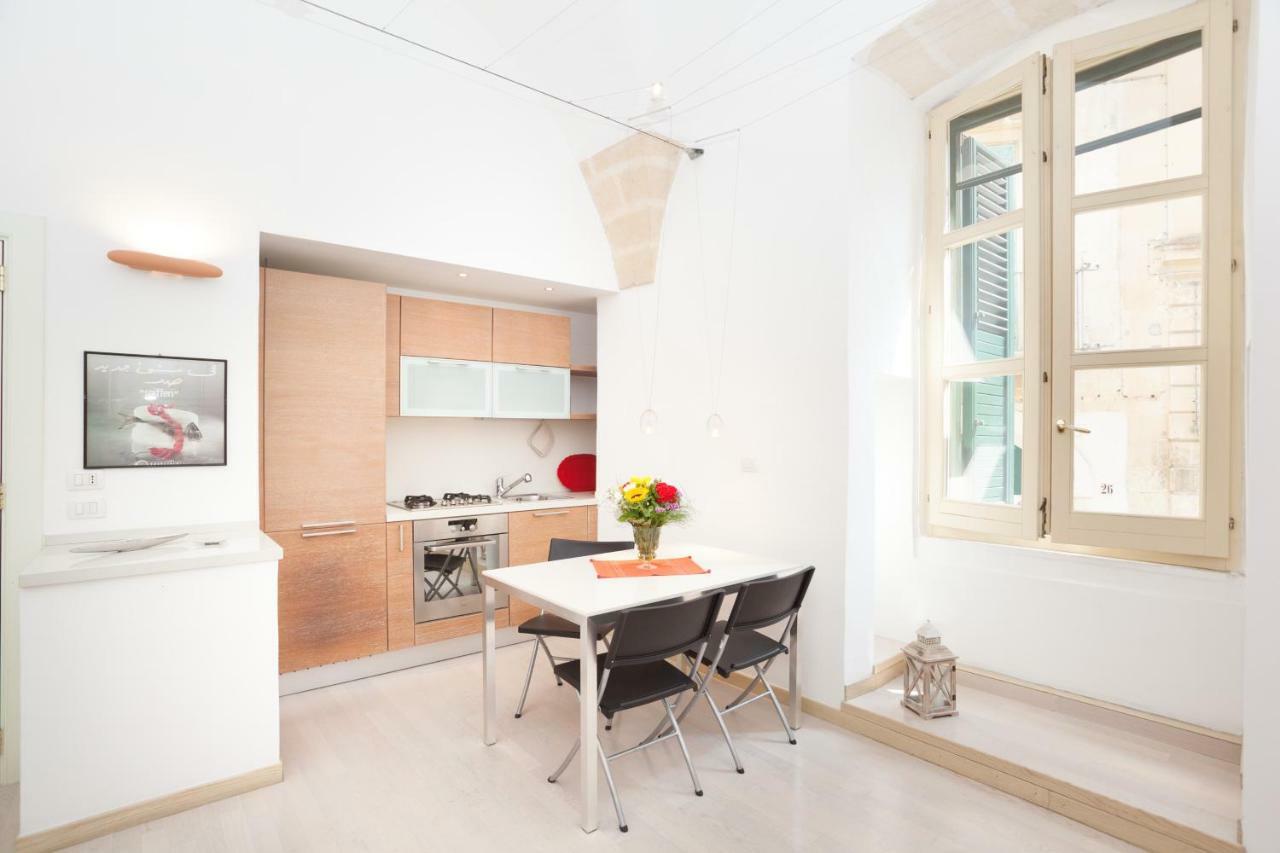 La Piccola Dimora Dell' Alcantarine Apartamento Lecce Exterior foto